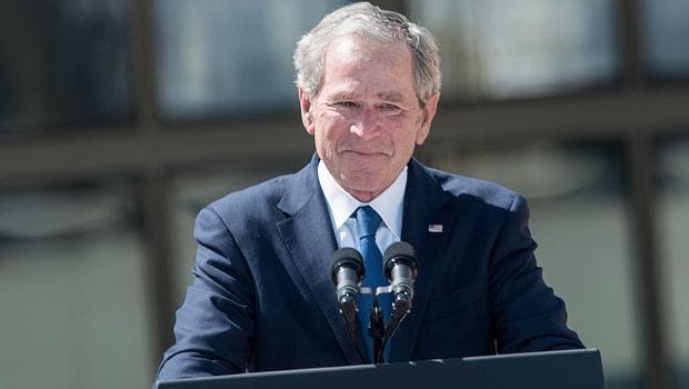 Baba Bush ve oğlu Bush’tan ırkçılığa karşı durma çağrısı