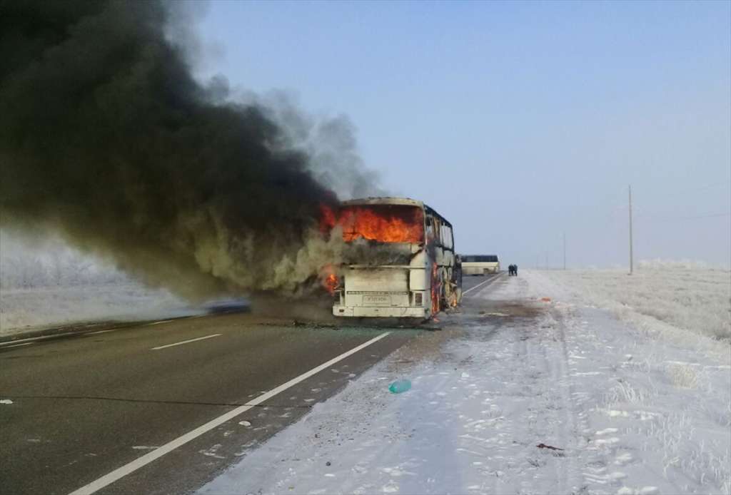 Kazakistan’da yolcu otobüsü yandı: 52 ölü