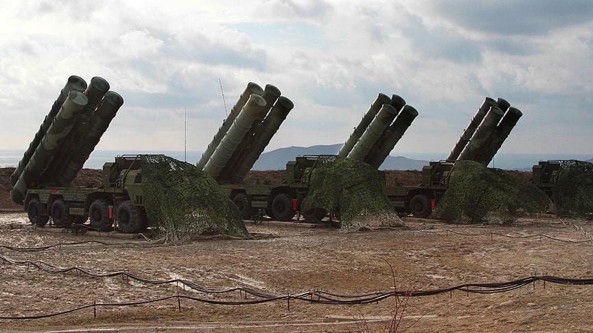 Hindistan Rusya’dan S-400 almak için görüşmelere başladı