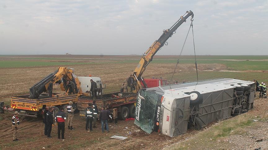 Silopi’de Irak uyrukluları taşıyan otobüs devrildi: 9 ölü