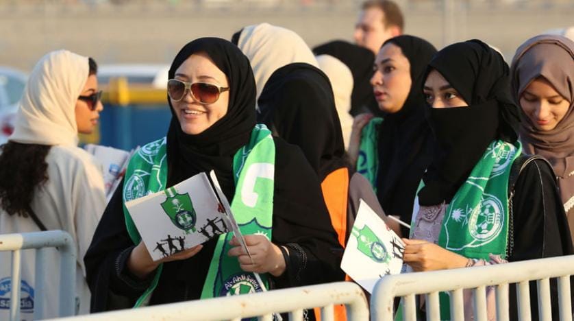 Suudi Arabistanlı kadınlar tribünlerde