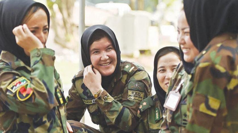 Afgan kadın subaylar Taliban’a karşı savaşmak istiyor