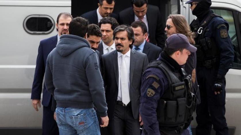 Yunanistan firari 8 askeri iade etmeyi reddediyor