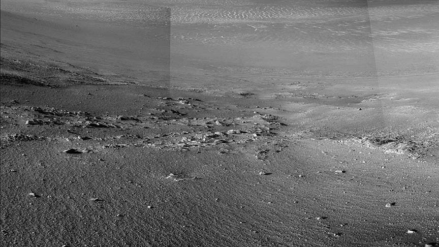 Opportunity Mars yüzeyinde taş şeritler keşfetti