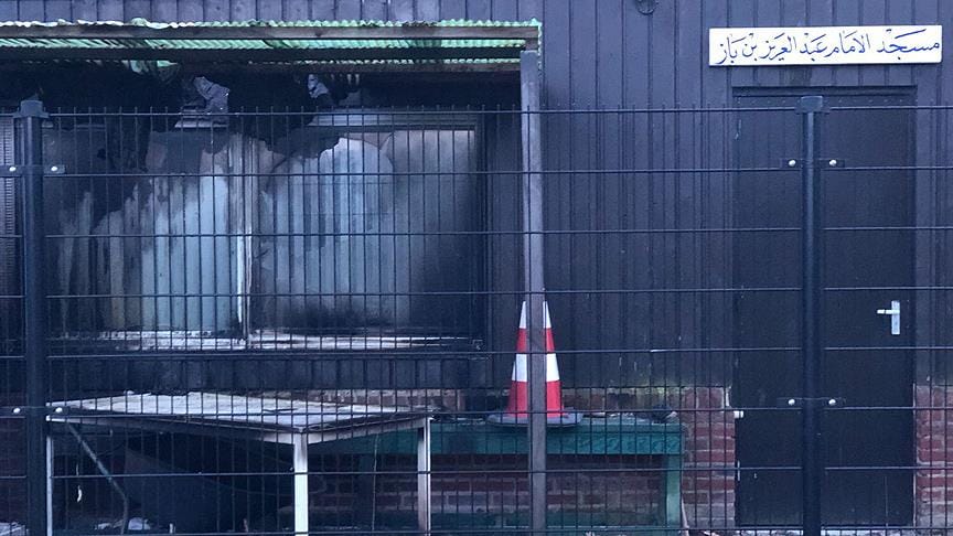 Hollanda’da cami kundaklayanlara ceza indirimi
