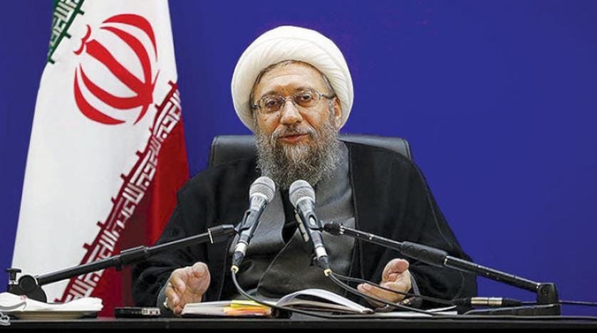 Laricani, Ahmedinejad’ı rejim ilkelerine saldırmakla suçladı!