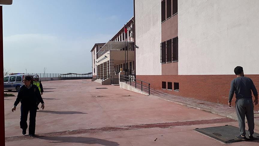 İzmir’de bir okulun kazan dairesinde patlama