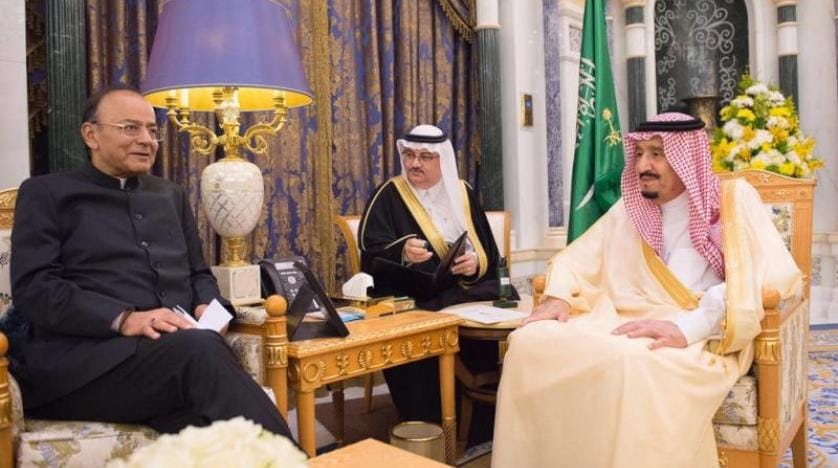 Kral Selman bin Abdulaziz Hindistan Maliye Bakanı Jaitley’i kabul etti
