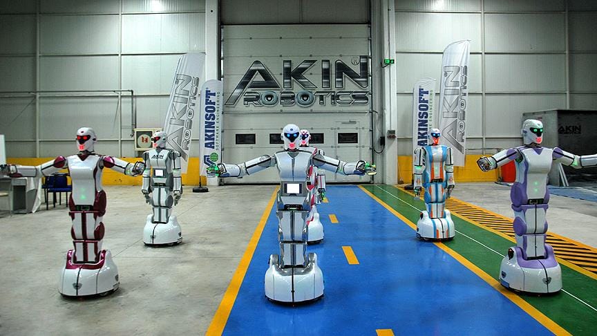 Yerli insansı robotlar ‘oyun havası’na girdi