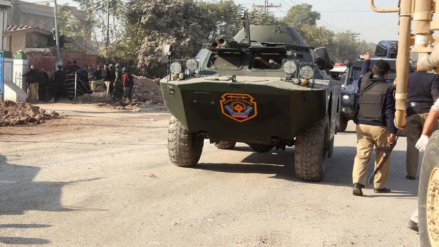 Pakistan’da bombalı saldırı: 11 ölü