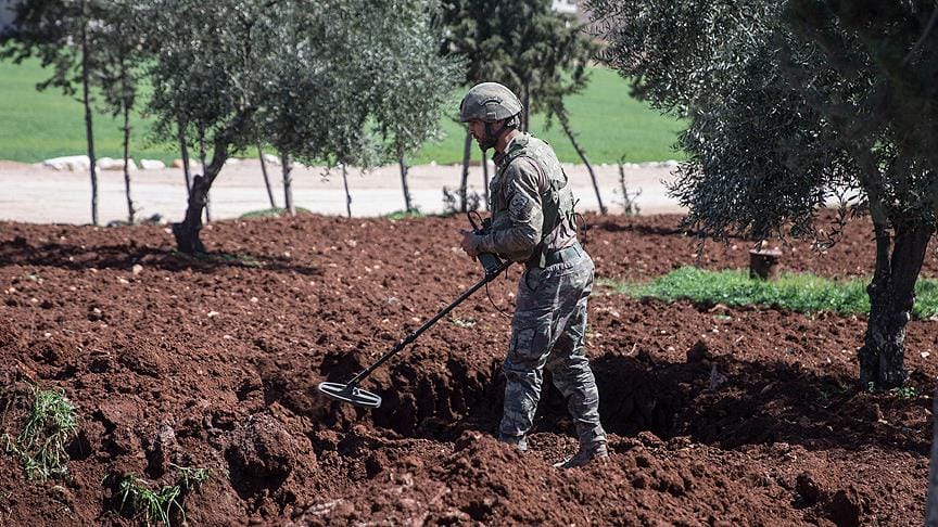 Afrin’de 10 günde 95 patlayıcı imha edildi