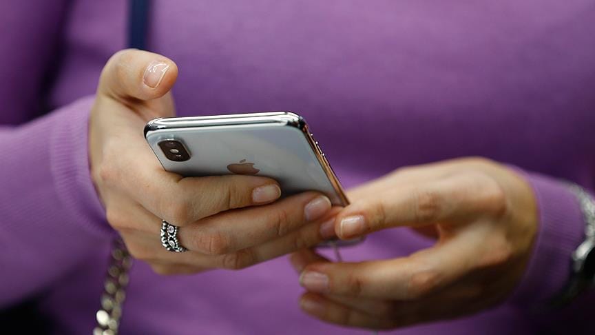 Apple İran’dan AppStore’a girişi engelledi