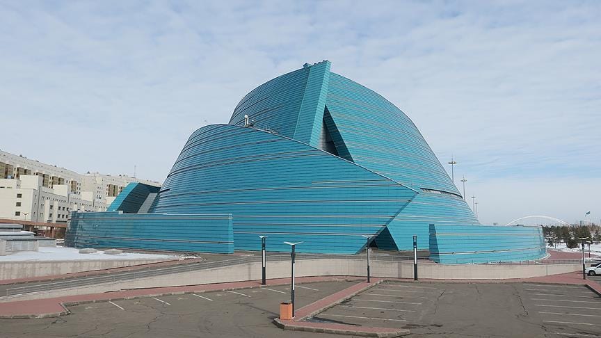 Astana’daki ‘çöl çiçeğine’ turist ilgisi