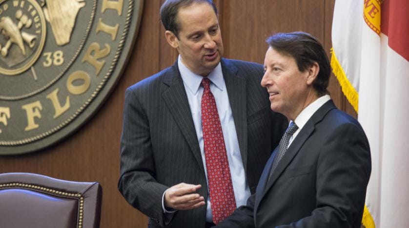 Florida Eyalet Senatosu silah kontrolünü sıkılaştıran yasa tasarısını onayladı
