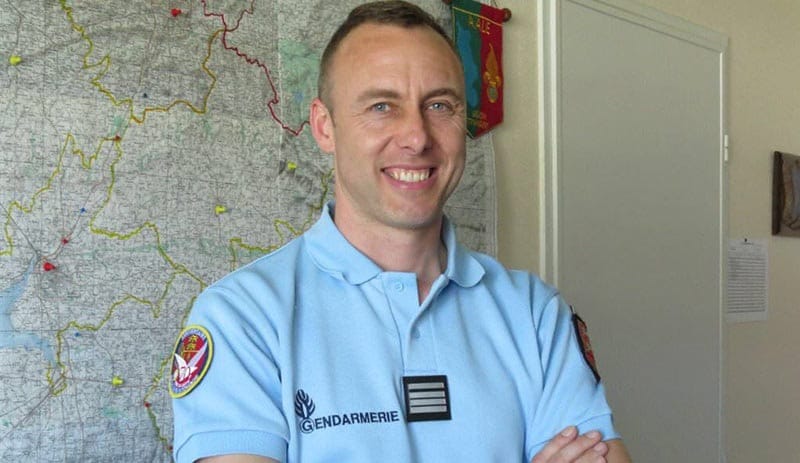 Fransa’da yaşanan rehine krizinin kahramanı polis Beltrame hakkında bilinmeyenler