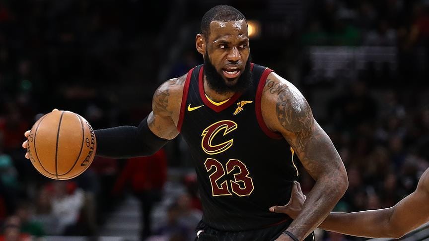 LeBron James Jordan’ı yakaladı