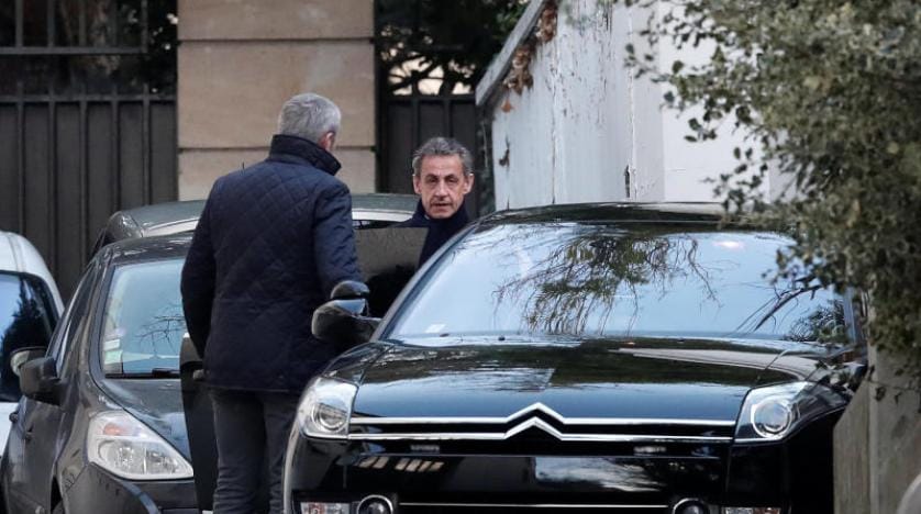 Gözaltındaki Sarkozy’ye ev izni