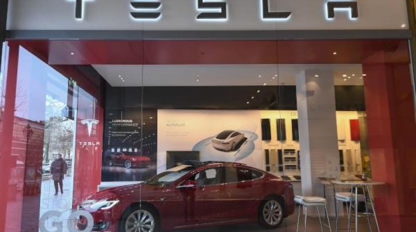 Tesla 123 bin aracını geri çağırıyor