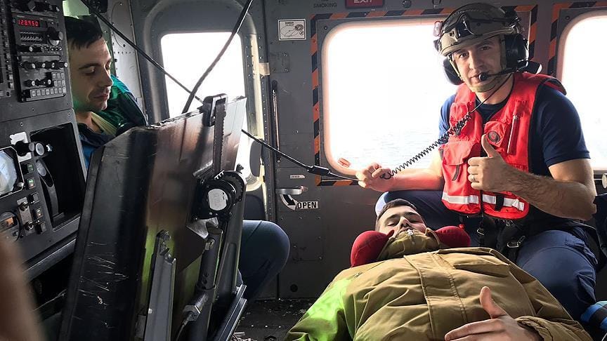 Yaralı İspanyol işçiler, helikopterle gemiden tahliye edildi