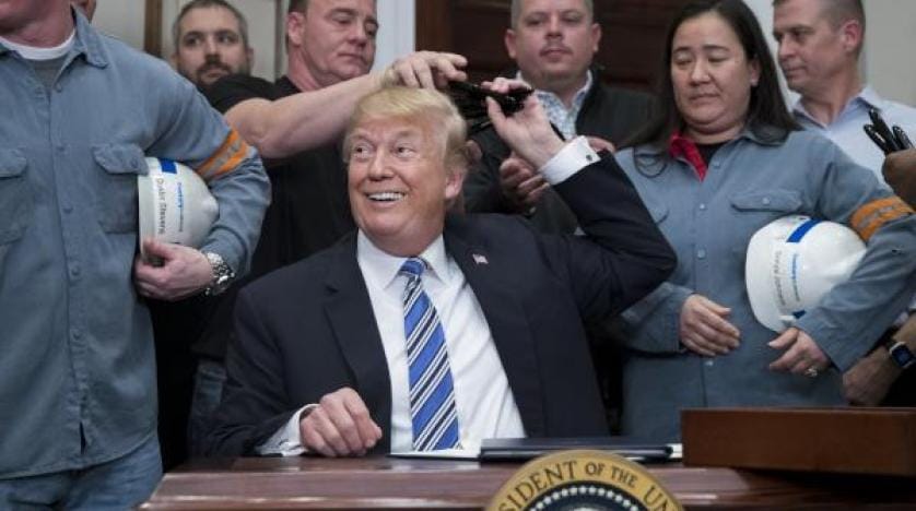 Trump, Kanada ve Meksika’ya vergi muafiyeti tanıdı