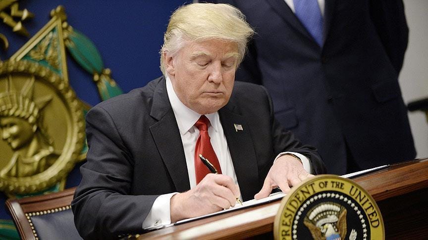 Trump’tan transseksüellere ordu yasağı