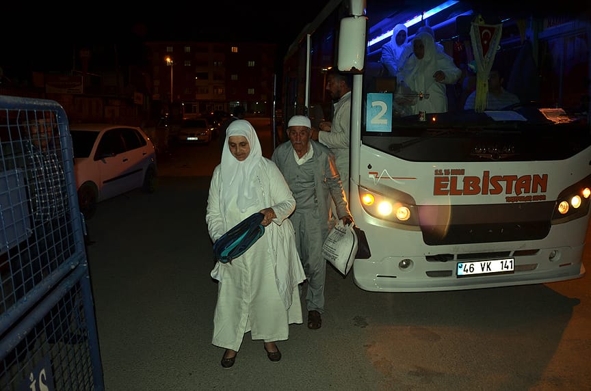 Umre yerine Balıklıgöl’e götürüldüler