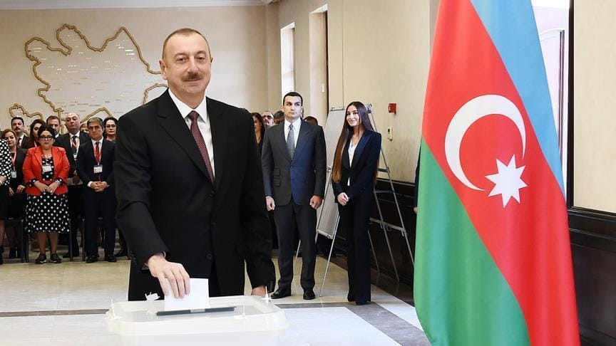 Azerbaycan’da cumhurbaşkanlığı seçimini İlham Aliyev kazandı