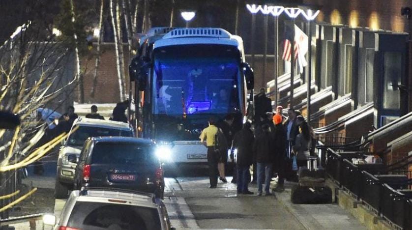 Rusya’nın sınır dışı kararı aldığı ABD’li diplomatlar elçilikten ayrıldı