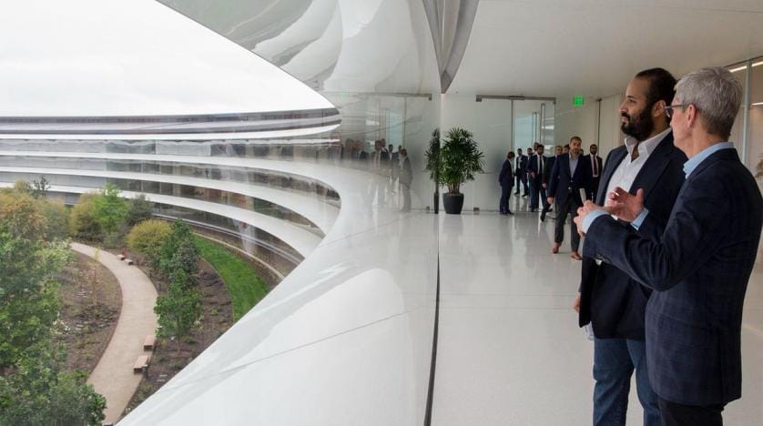 Veliaht Prens, Apple CEO’su ile bir araya geldi