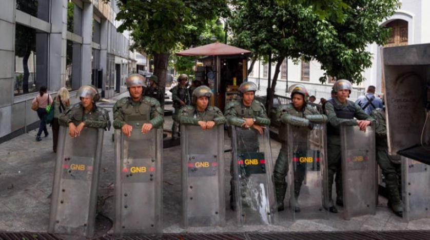 Venezuela parlamentosu, Maduro’nun yargılanmasını oyladı