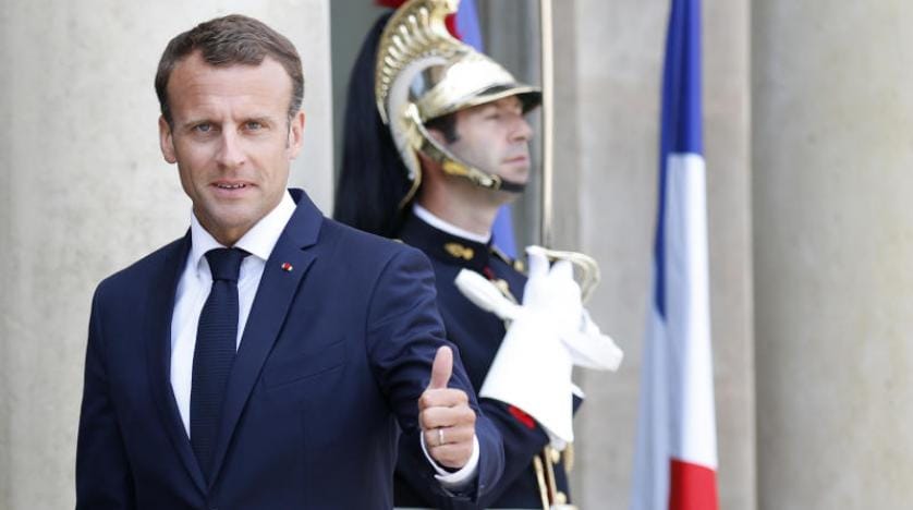 Macron, Putin ile görüşmek üzere Rusya’ya gitti