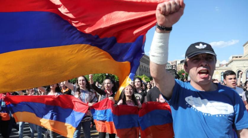 Ermenistan’da protestolar duruyor
