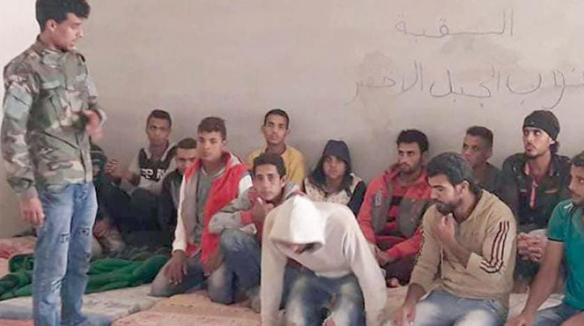 Libyalı yetkililer 21 Mısırlı kaçağa işkence yapan fidyecilerin peşinde
