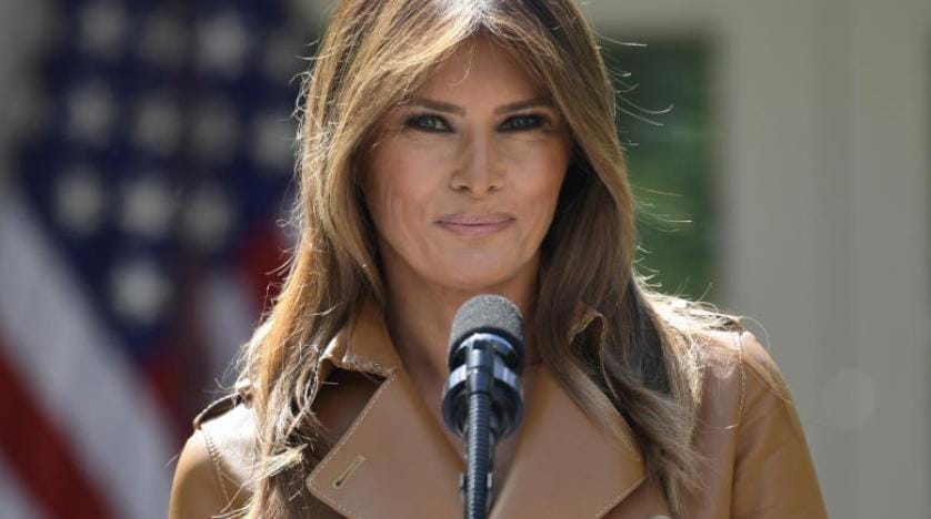 Melania Trump’tan ‘buradayım’ mesajı