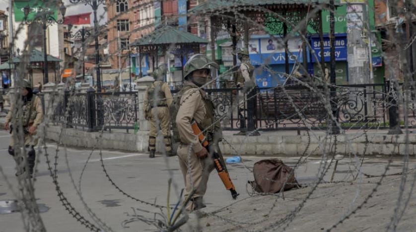 Pakistan ve Hindistan, Keşmir’de ateşkese uyacaklarını bildirdi