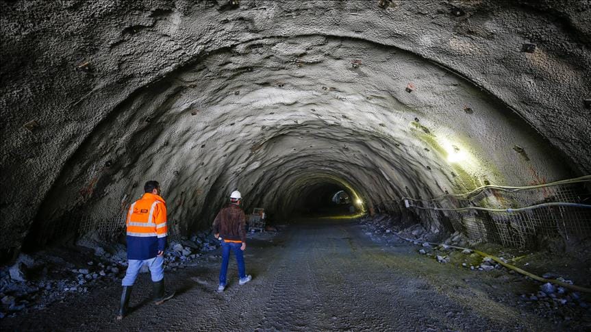‘Ölüm yolu’ dev tünellerle aşılıyor