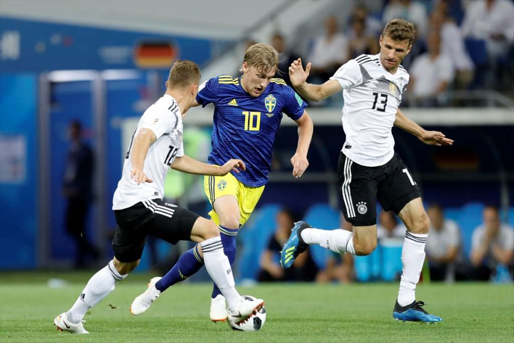 Toni Kroos 90+5’te Almanya’ya üç puanı getirdi