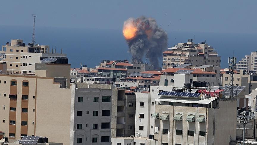 İsrail Gazze’de Hamas’a ait 10 hedefi vurdu