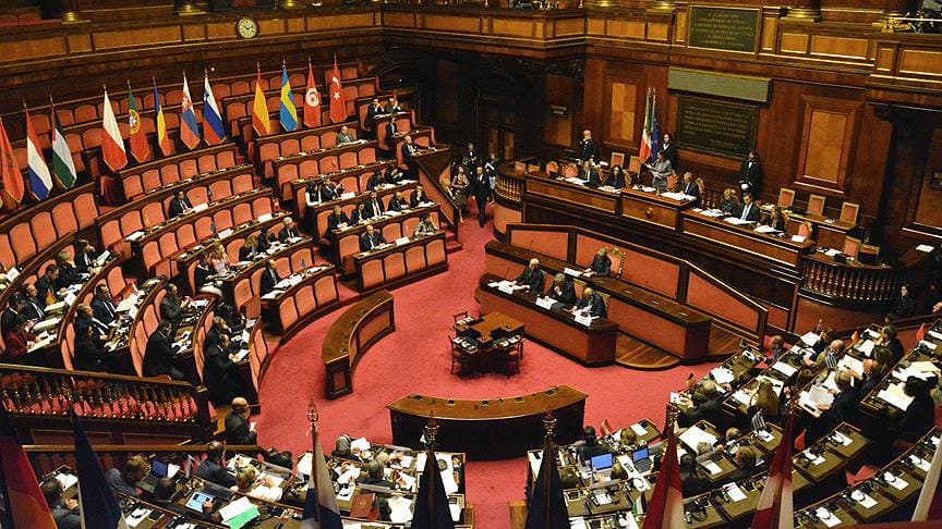 İtalya’da Conte hükümeti Senato’dan güvenoyu aldı