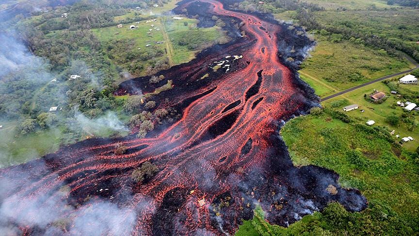 Hawaii’de lavlar 117 evi yok etti