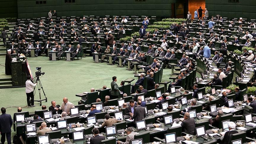 İran hükümetinden ‘dövizlerinizi ülkeye getirin’ çağrısı
