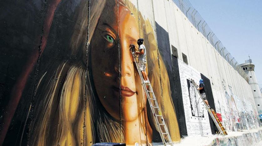 İsrail, İtalyan graffiti sanatçılarını sınır dışı etti