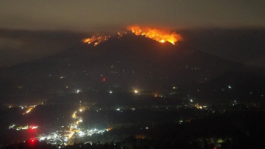Bali’de Agung Yanardağı’nda patlama