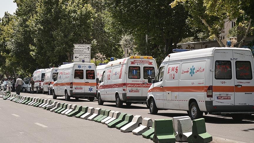 İran’da petrol tankeri yolcu otobüsüne çarptı: 16 ölü