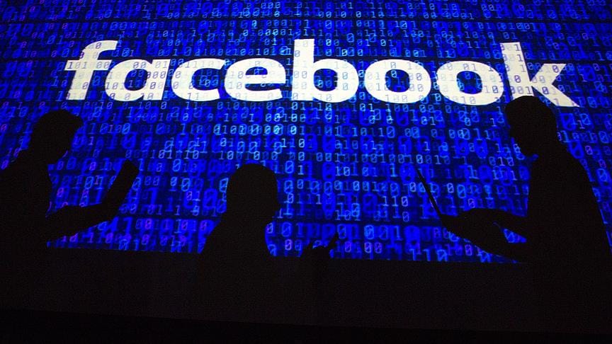 Facebook’un piyasa değerinden 122 milyar dolar silindi