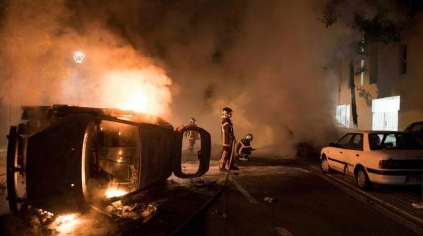 Polis kurşunuyla ölen genç Fransız sokaklarını karıştırdı