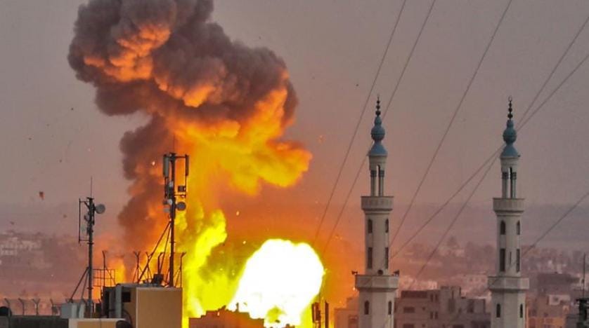 İsrail, Gazze’de Hamas’a ait yerleri bombalıyor