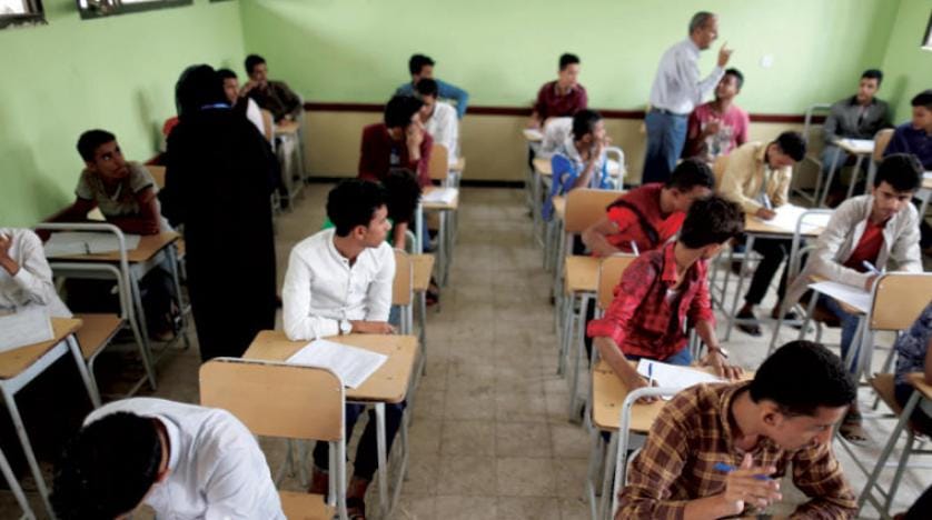 Husiler öğrencileri kopyaya teşvik ediyor
