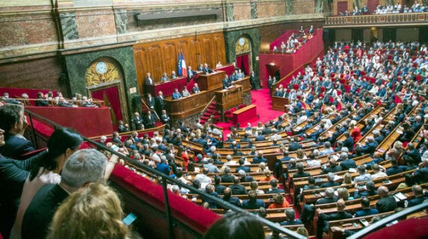 Macron açıkladı: Fransa’da İslam’a ‘çerçeve ve kurallar’