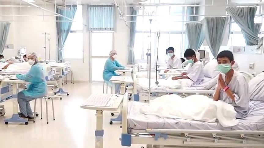 Tayland’da kurtarılan çocukların 2’si ve antrenörleri vatansız çıktı